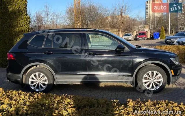 2017 Volkswagen Tiguan, VIN 3VV1B7AX7JM092033, госномер ВС8961ХА — фото 8 (autoria)
