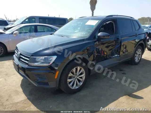 2017 Volkswagen Tiguan, VIN 3VV1B7AX7JM092033, госномер ВС8961ХА — фото 2 (iaai)
