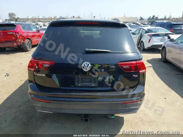 2017 Volkswagen Tiguan, VIN 3VV1B7AX7JM092033, госномер ВС8961ХА — фото 32 (iaai)