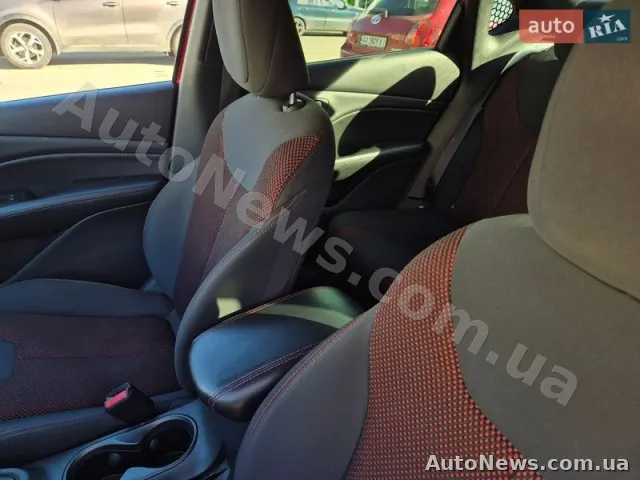 2016 Dodge Dart — фото 11 (autoria)