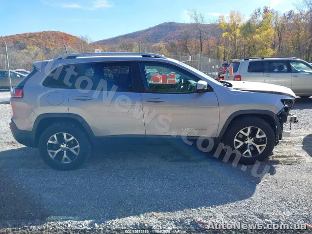 2020 Jeep Cherokee — фото 13 (iaai)