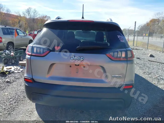 2020 Jeep Cherokee — фото 16 (iaai)