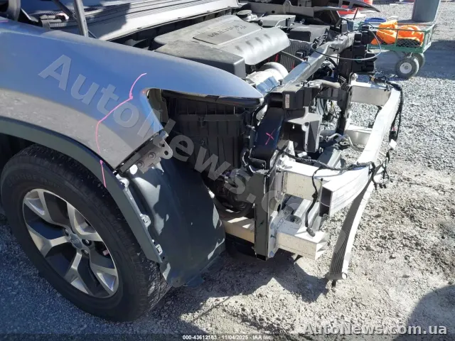 2020 Jeep Cherokee — фото 19 (iaai)