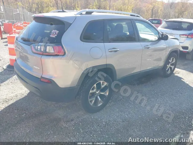 2020 Jeep Cherokee — фото 4 (iaai)