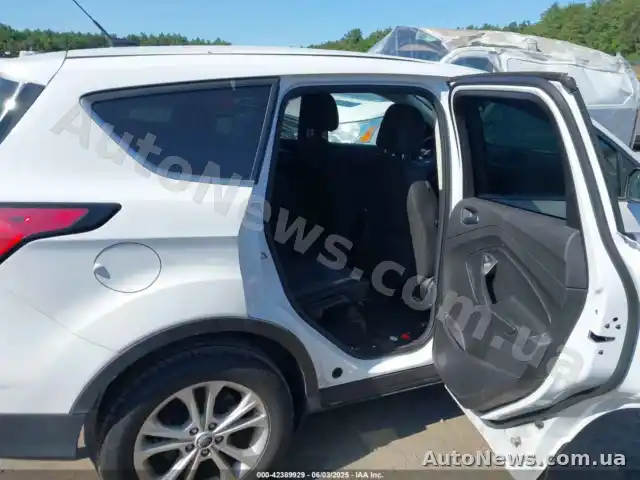 2017 Ford Escape, VIN 1FMCU9GD2HUD80571, plate ВС4048ХА — photo 8 (iaai)