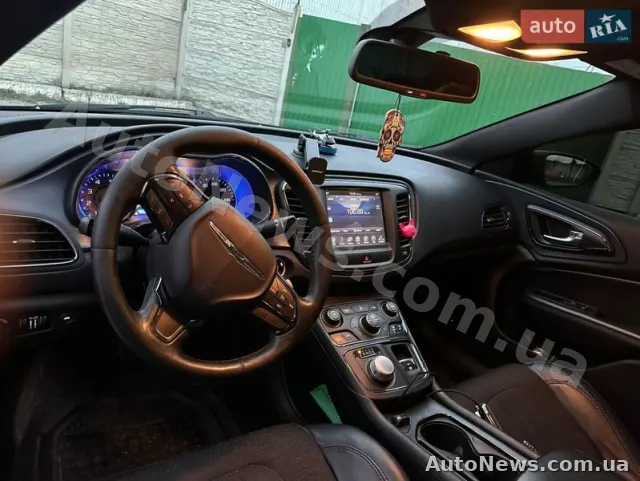 2014 Chrysler 200 — zdjęcie 9 (autoria)