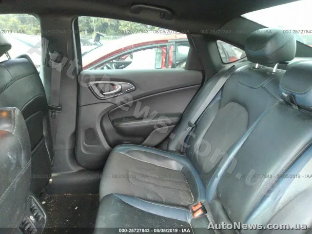 2015 Chrysler 200 — zdjęcie 8 (iaai)