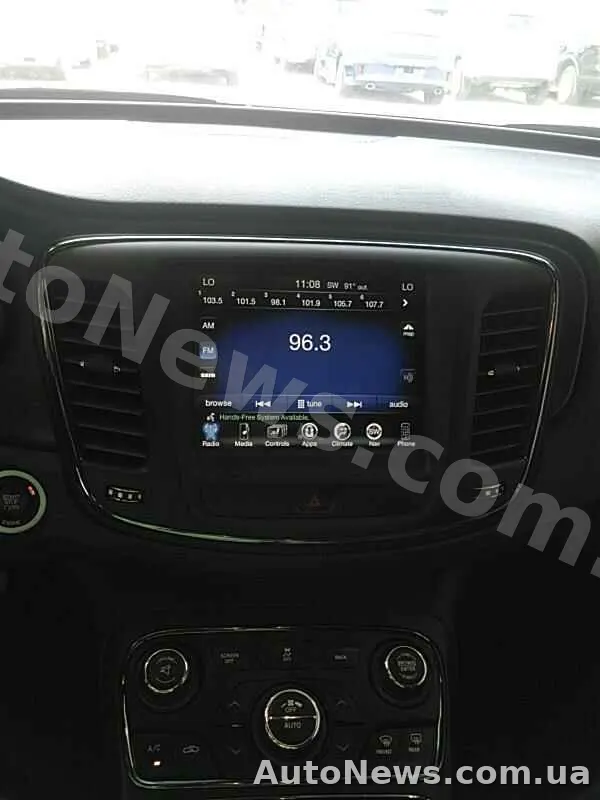 2015 Chrysler 200 — zdjęcie 4 (manheim)
