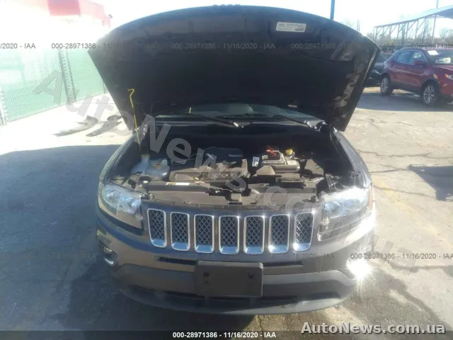 2017 Jeep Compass — zdjęcie 10 (iaai)