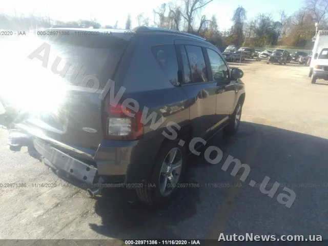 2017 Jeep Compass — zdjęcie 4 (iaai)
