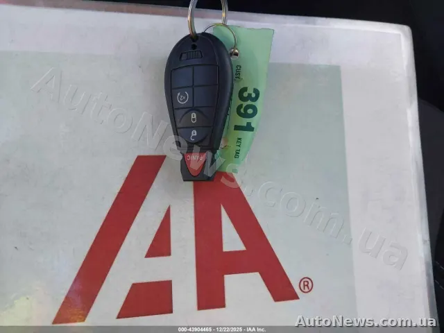2020 Jeep Cherokee — photo 11 (iaai)