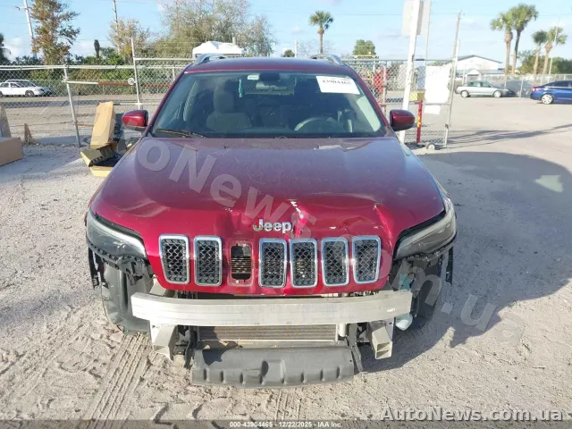 2020 Jeep Cherokee — photo 13 (iaai)