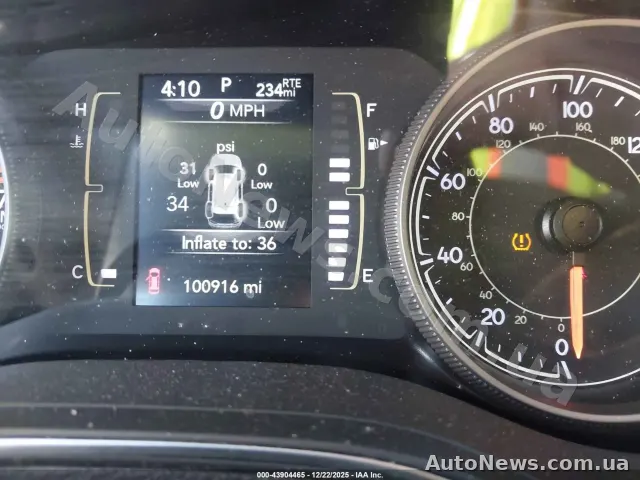 2020 Jeep Cherokee — photo 16 (iaai)