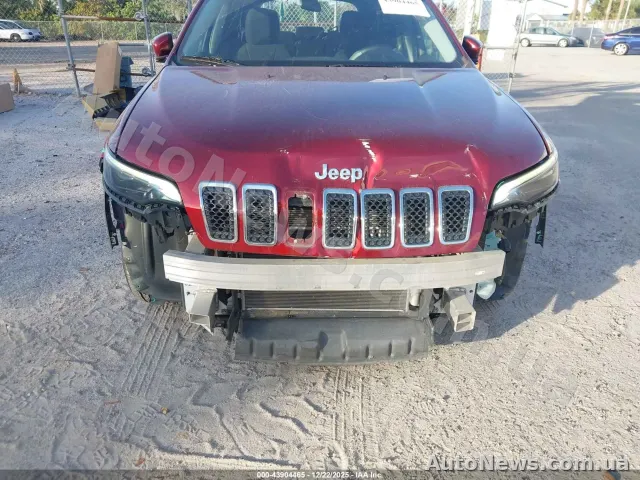 2020 Jeep Cherokee — photo 6 (iaai)