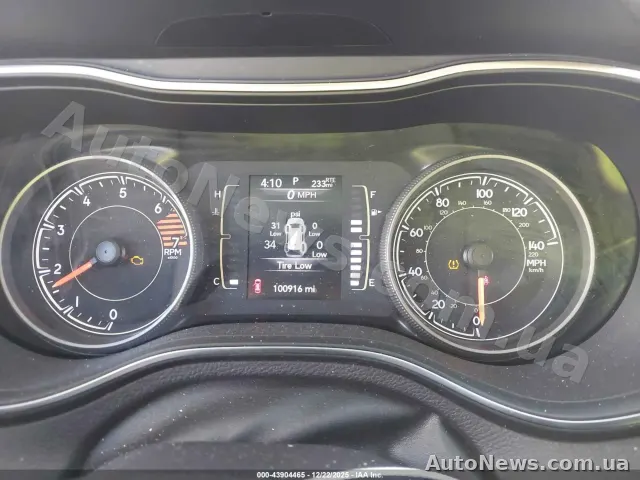 2020 Jeep Cherokee — photo 7 (iaai)