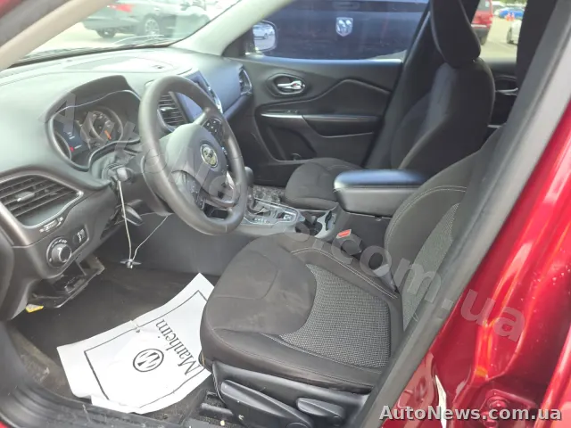 2020 Jeep Cherokee — photo 7 (manheim)