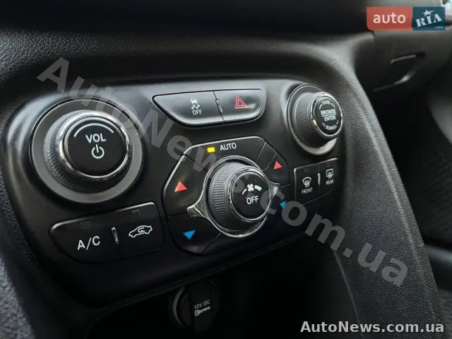 2014 Dodge Dart — zdjęcie 40 (autoria)