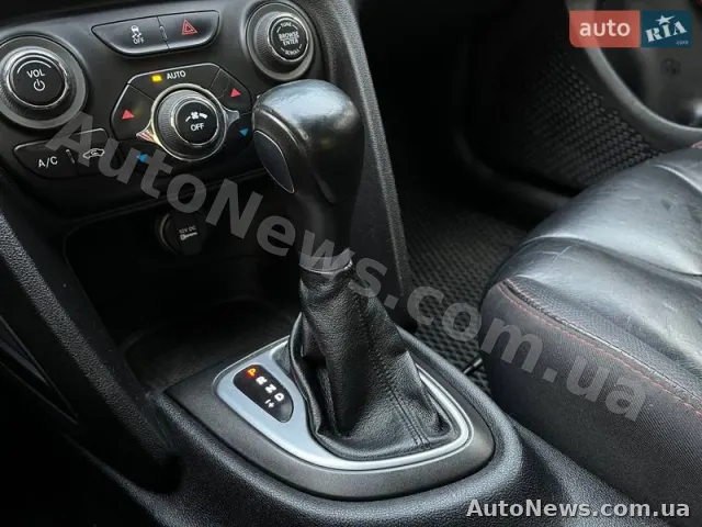 2014 Dodge Dart — zdjęcie 41 (autoria)