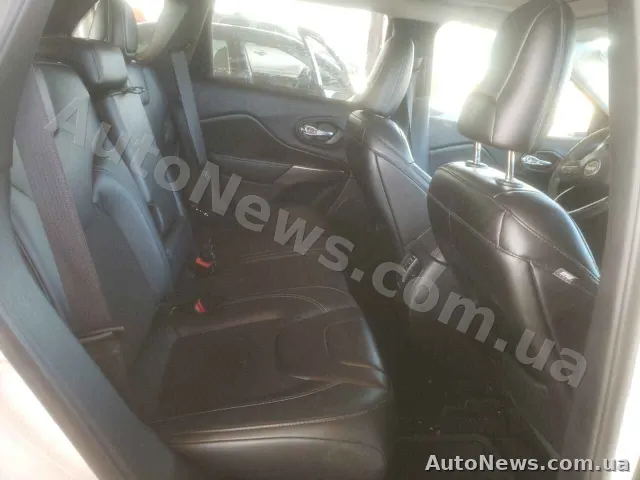 2019 Jeep Grand Cher, VIN 1C4PJLLB9KD469965, госномер КЕ6017АР — фото 11 (copart)