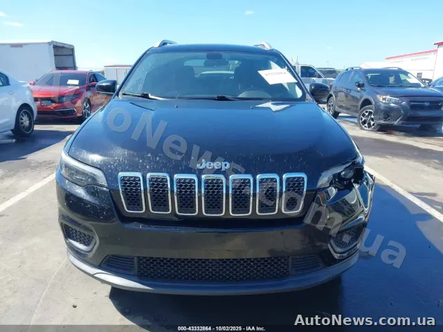 2020 Jeep Cherokee — photo 12 (iaai)