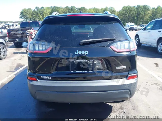 2020 Jeep Cherokee — photo 16 (iaai)