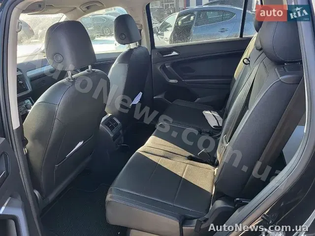 2017 Volkswagen Tiguan, VIN 3VV3B7AX3JM045056, nr rej. КА7494КА — zdjęcie 5 (autoria)