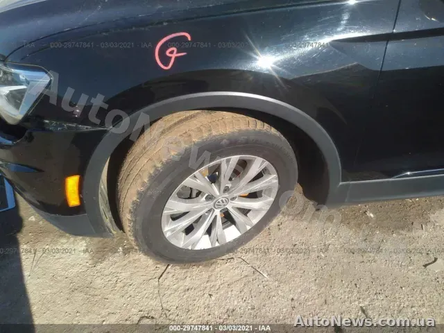 2017 Volkswagen Tiguan, VIN 3VV3B7AX3JM045056, nr rej. КА7494КА — zdjęcie 12 (iaai)