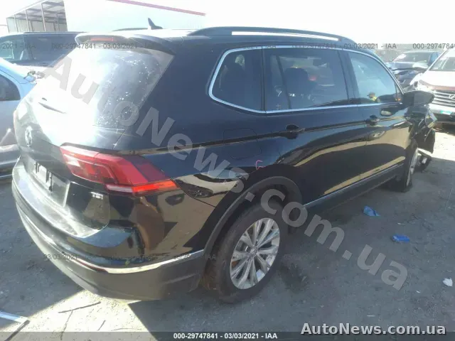 2017 Volkswagen Tiguan, VIN 3VV3B7AX3JM045056, nr rej. КА7494КА — zdjęcie 34 (iaai)