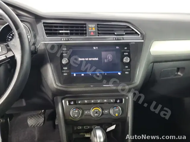 2017 Volkswagen Tiguan, VIN 3VV3B7AX3JM045056, nr rej. КА7494КА — zdjęcie 11 (manheim)