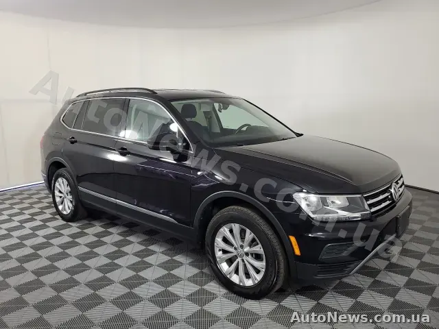 2017 Volkswagen Tiguan, VIN 3VV3B7AX3JM045056, nr rej. КА7494КА — zdjęcie 3 (manheim)