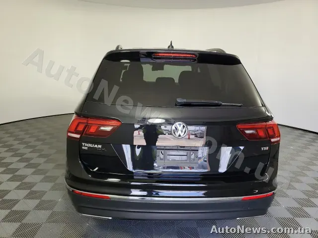 2017 Volkswagen Tiguan, VIN 3VV3B7AX3JM045056, nr rej. КА7494КА — zdjęcie 5 (manheim)
