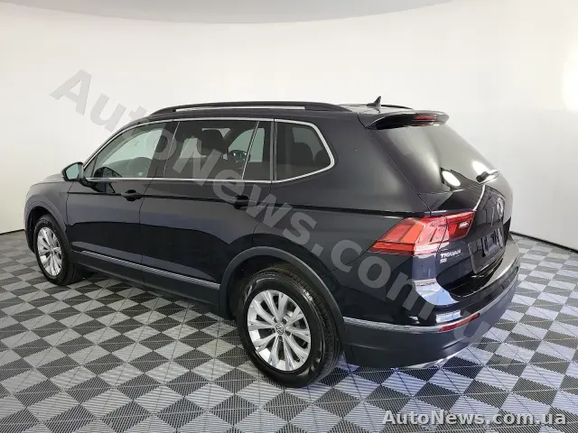 2017 Volkswagen Tiguan, VIN 3VV3B7AX3JM045056, nr rej. КА7494КА — zdjęcie 6 (manheim)