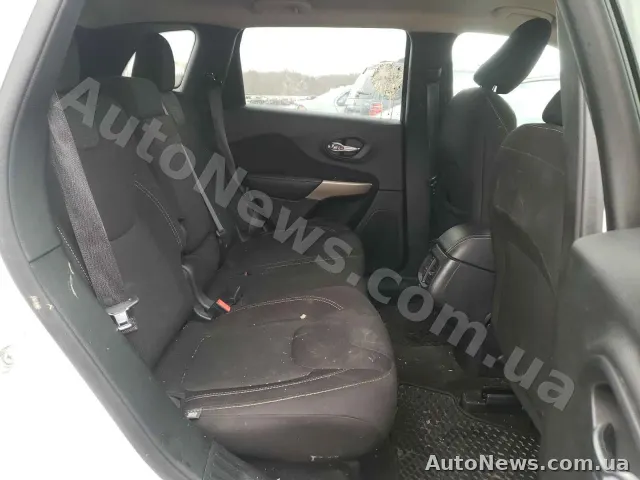 2017 Jeep Cherokee — zdjęcie 6 (copart)