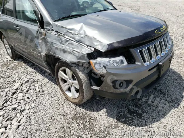 2012 Jeep Compass — zdjęcie 9 (copart)