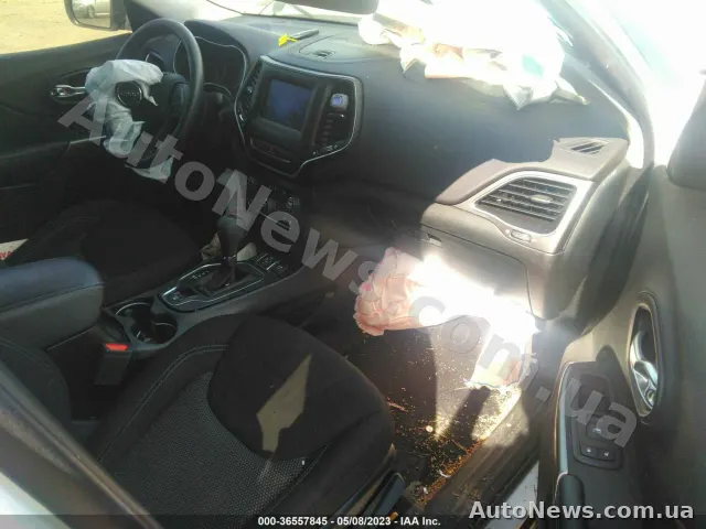 2019 Jeep Cherokee — фото 5 (iaai)