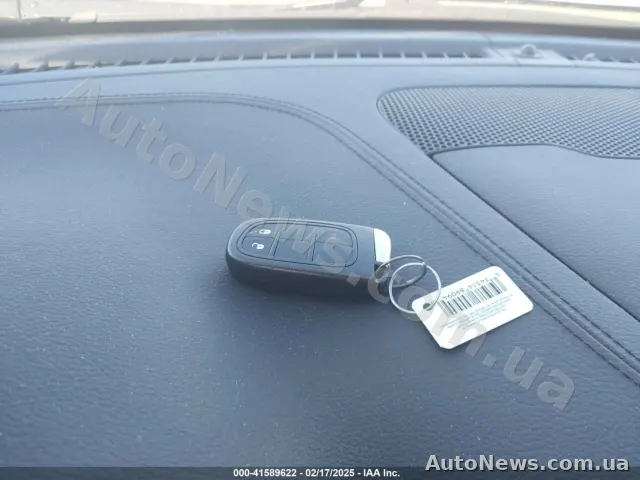 2019 Jeep Cherokee, VIN 1C4PJLLB0KD448373, nr rej. АХ2185РА — zdjęcie 11 (iaai)