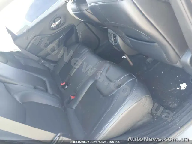 2019 Jeep Cherokee, VIN 1C4PJLLB0KD448373, nr rej. АХ2185РА — zdjęcie 8 (iaai)