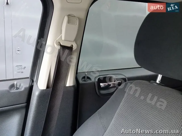 2012 Dodge Caliber — zdjęcie 21 (autoria)