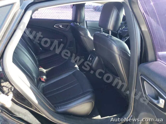 2015 Chrysler 200 — фото 10 (copart)