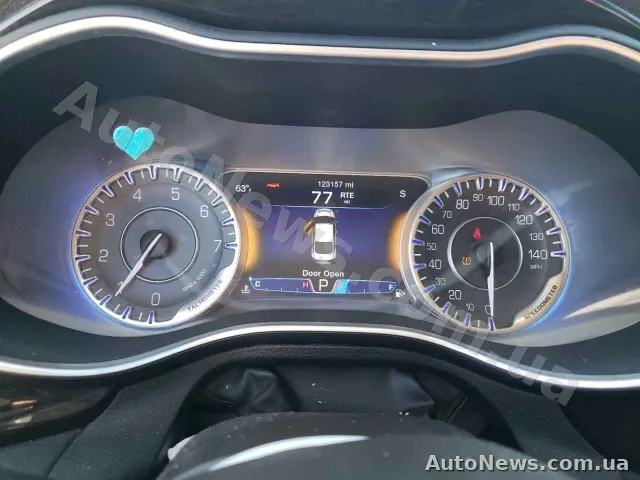 2015 Chrysler 200 — фото 9 (copart)