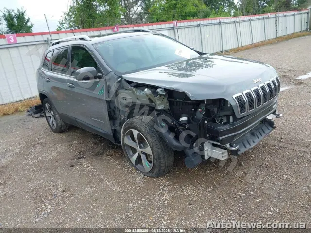 2021 Jeep Cherokee — photo 1 (iaai)