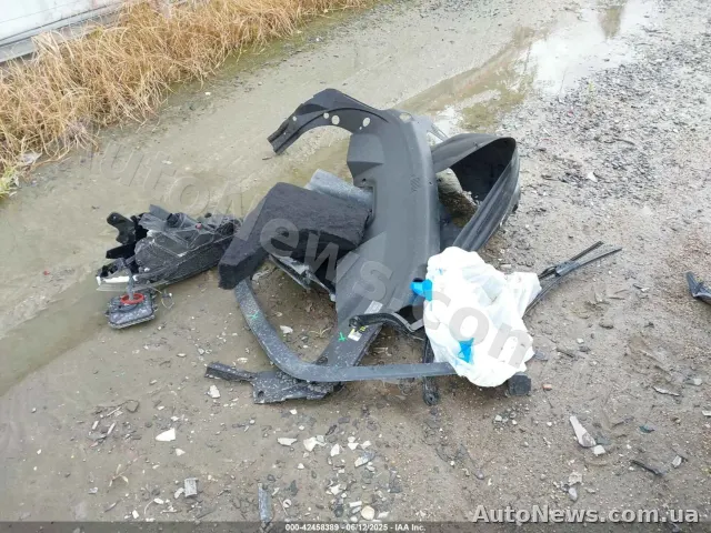 2021 Jeep Cherokee — photo 12 (iaai)
