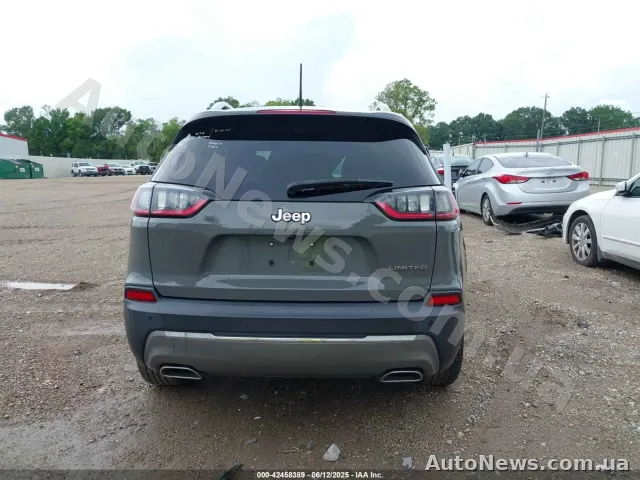 2021 Jeep Cherokee — photo 17 (iaai)