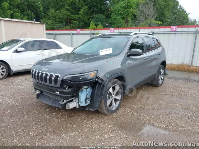 2021 Jeep Cherokee — photo 2 (iaai)