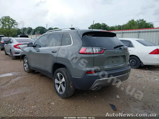 2021 Jeep Cherokee — photo 3 (iaai)