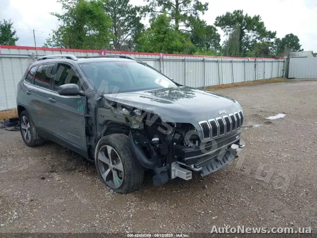 2021 Jeep Cherokee — photo 6 (iaai)