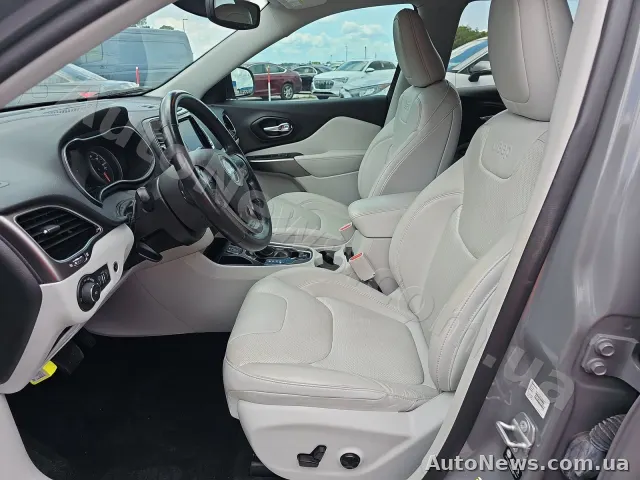 2021 Jeep Cherokee — photo 7 (manheim)