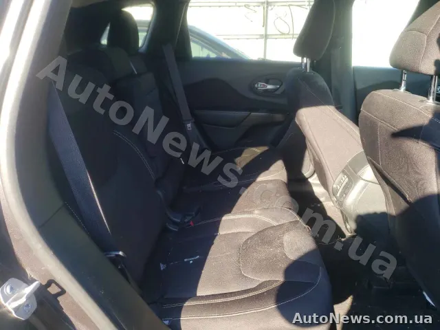 2015 Jeep Cherokee, VIN 1C4PJLCB8FW663073, nr rej. ВС6880РН — zdjęcie 6 (copart)