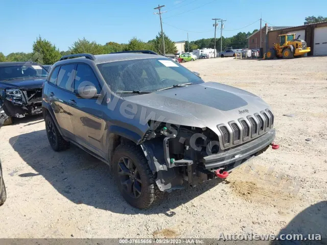 2017 Jeep Cherokee, VIN 1C4PJMBB8HW618452, nr rej. КІ5775АЕ — zdjęcie 1 (iaai)