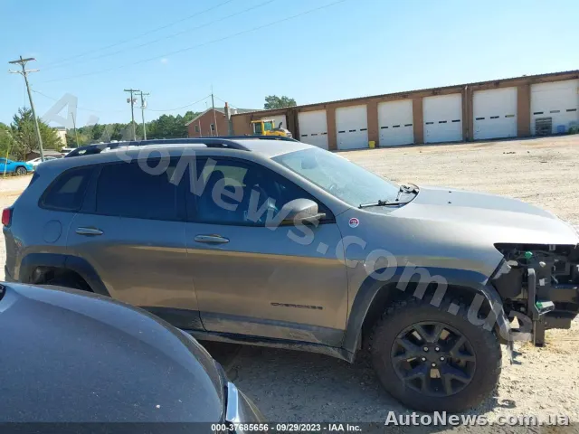 2017 Jeep Cherokee, VIN 1C4PJMBB8HW618452, nr rej. КІ5775АЕ — zdjęcie 13 (iaai)